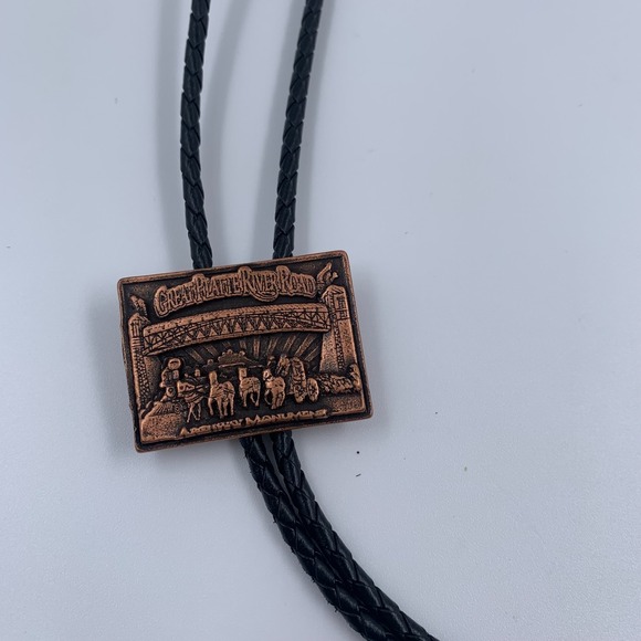 The Unbranded Brand Other - Handmade Great Platte River Road Archway Monument Bolo Tie Nebraska Pioneer